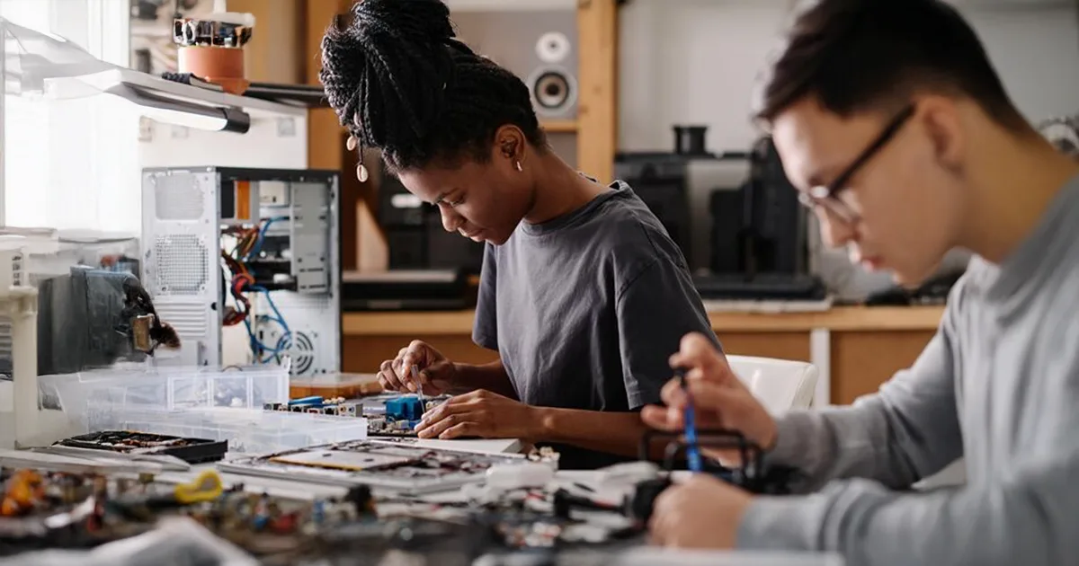 O crescimento da Cultura Maker no Brasil: como o hardware livre está impulsionando o desenvolvimento industrial